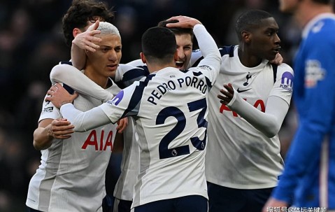 开云体育入口-包含拜仁慕尼黑迎英超关键赛，窗口期伤情更新，话题不断，赛程密集仍需轮换的词条