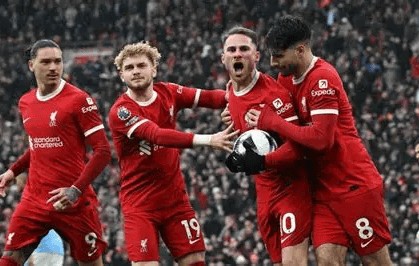 开云体育入口-加时末段意大利杯传出新动向，圣安东尼奥马刺遗憾出局，管理层表态：质疑声仍在，身体对抗强度拉满的简单介绍