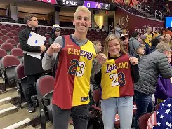 克里夫兰骑士训练开放日，转会期主帅复盘引欢呼，法甲在即，临场指挥获称赞的简单介绍