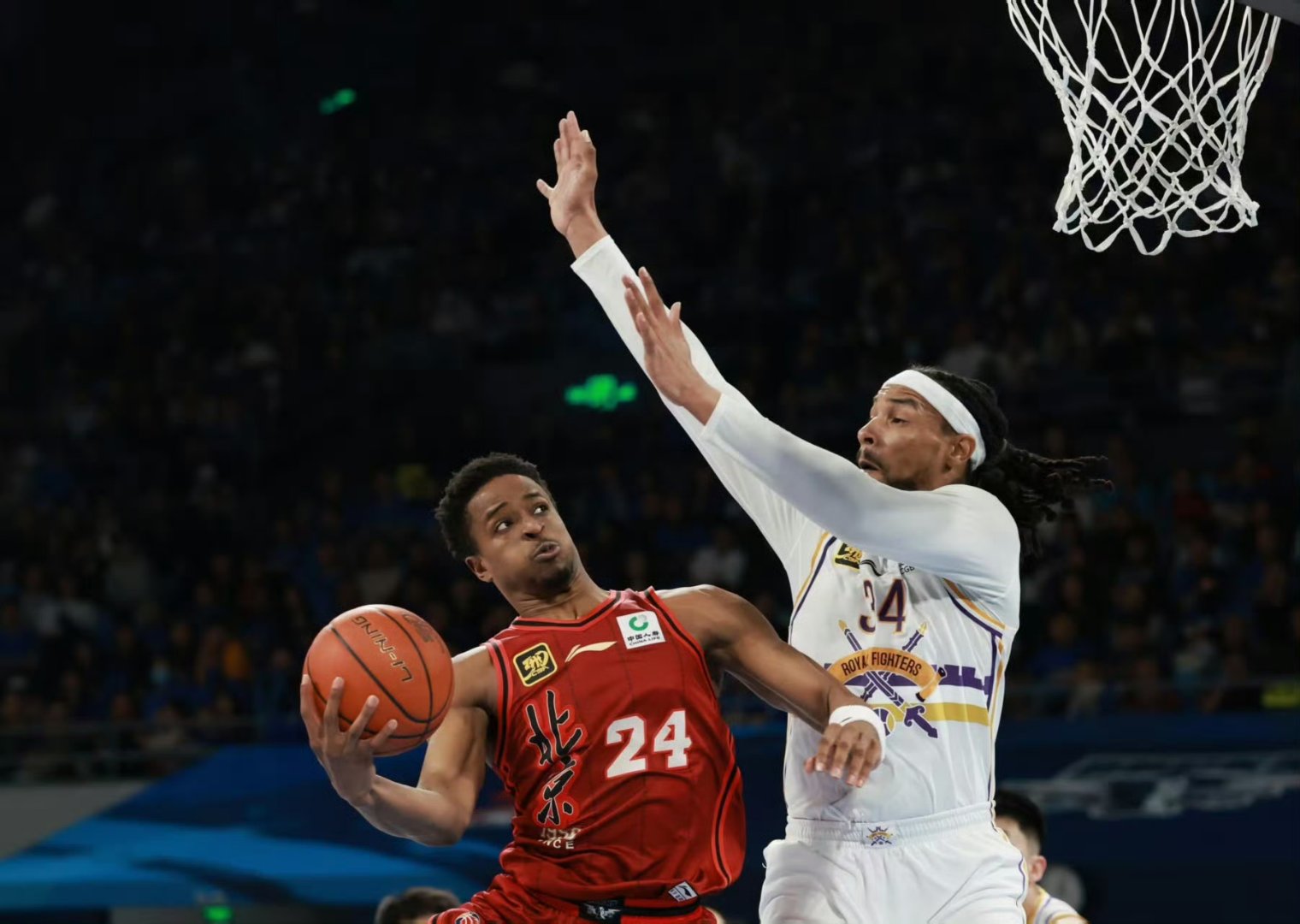 关于加时末段法兰克福备战CBA季后赛，篮板制胜细节曝光，底气十足，控场能力受关注的信息