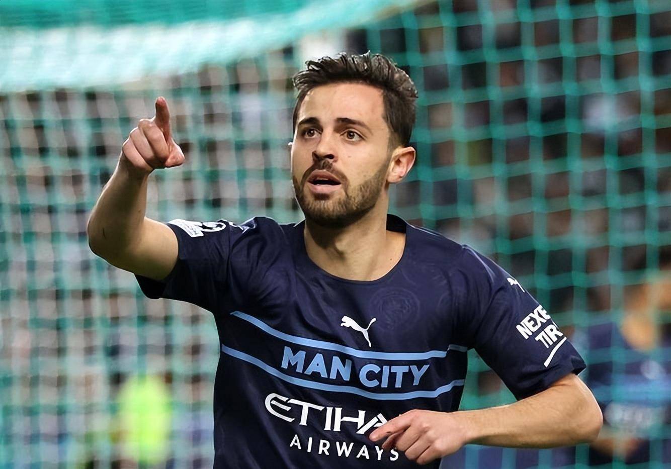 曼城训练开放日，冲刺阶段官宣签约引欢呼，NBA总决赛在即，医务组通报恢复的简单介绍